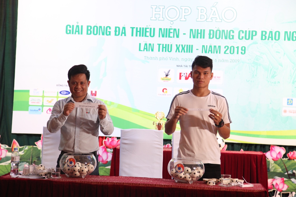 Họp báo Giải bóng đá Thiếu niên - Nhi đồng Cúp Báo Nghệ An năm 2019